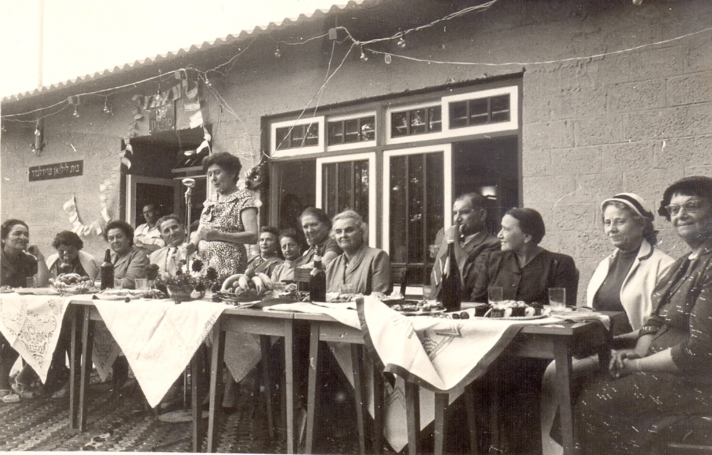 1935