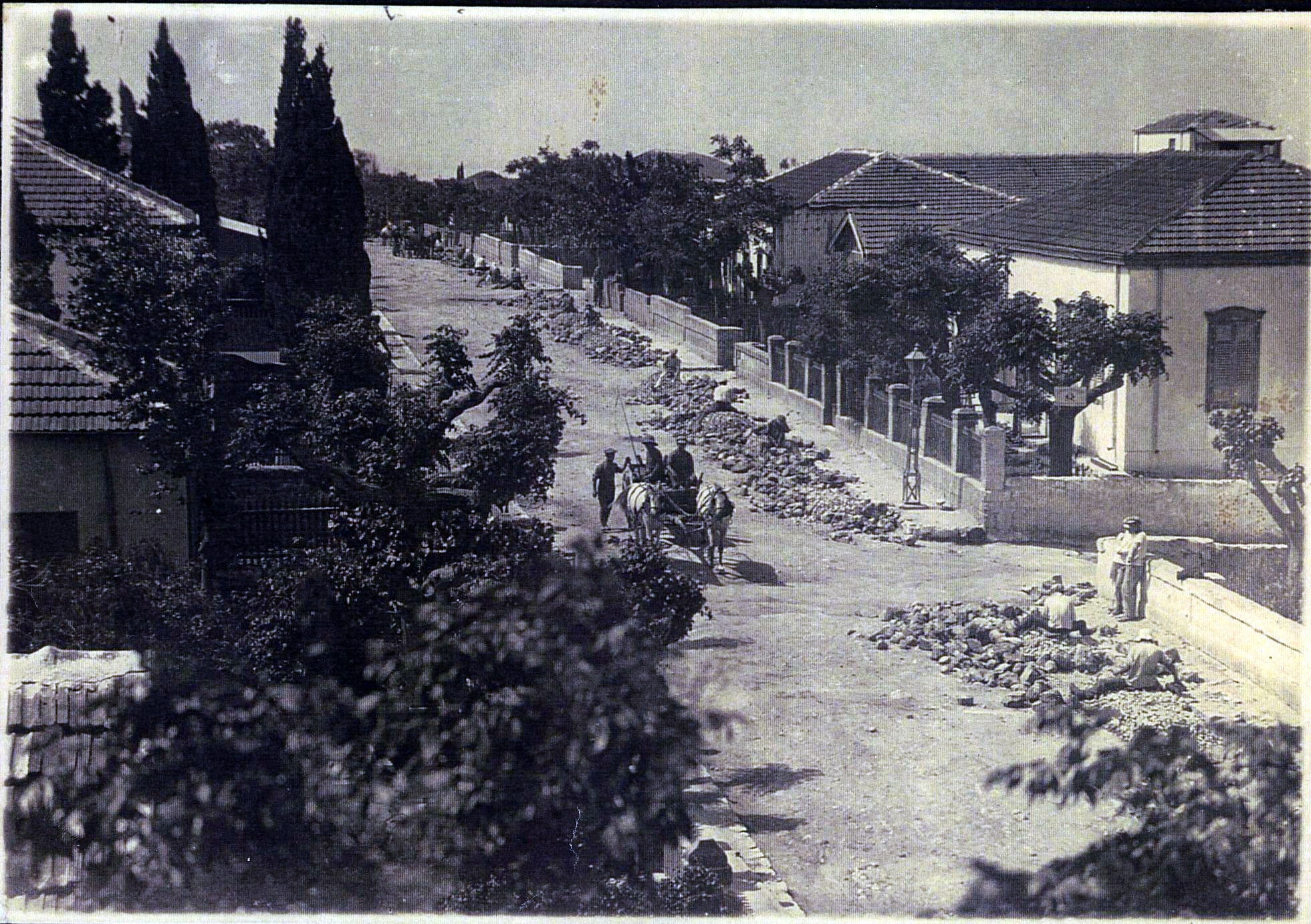 1909